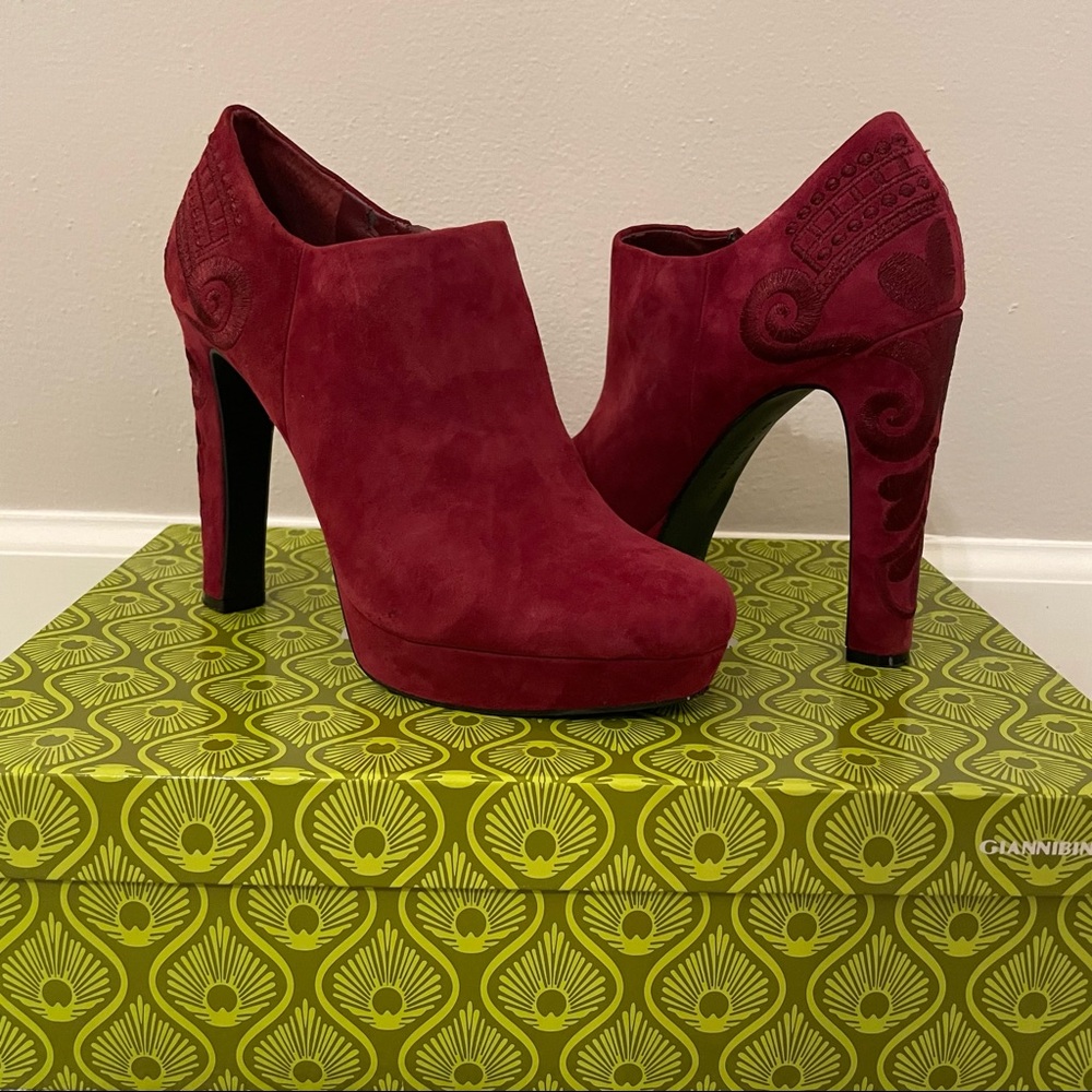 Gianni Bini Noelle Embroidered Booties, Crimson, Size 6.5